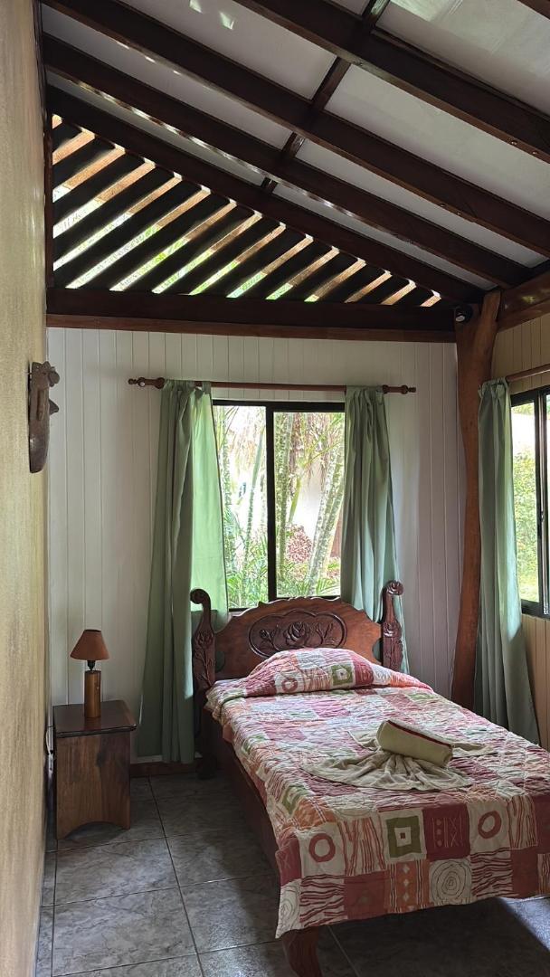 Hotel Suizo Loco Lodge & Resort Cahuita Buitenkant foto