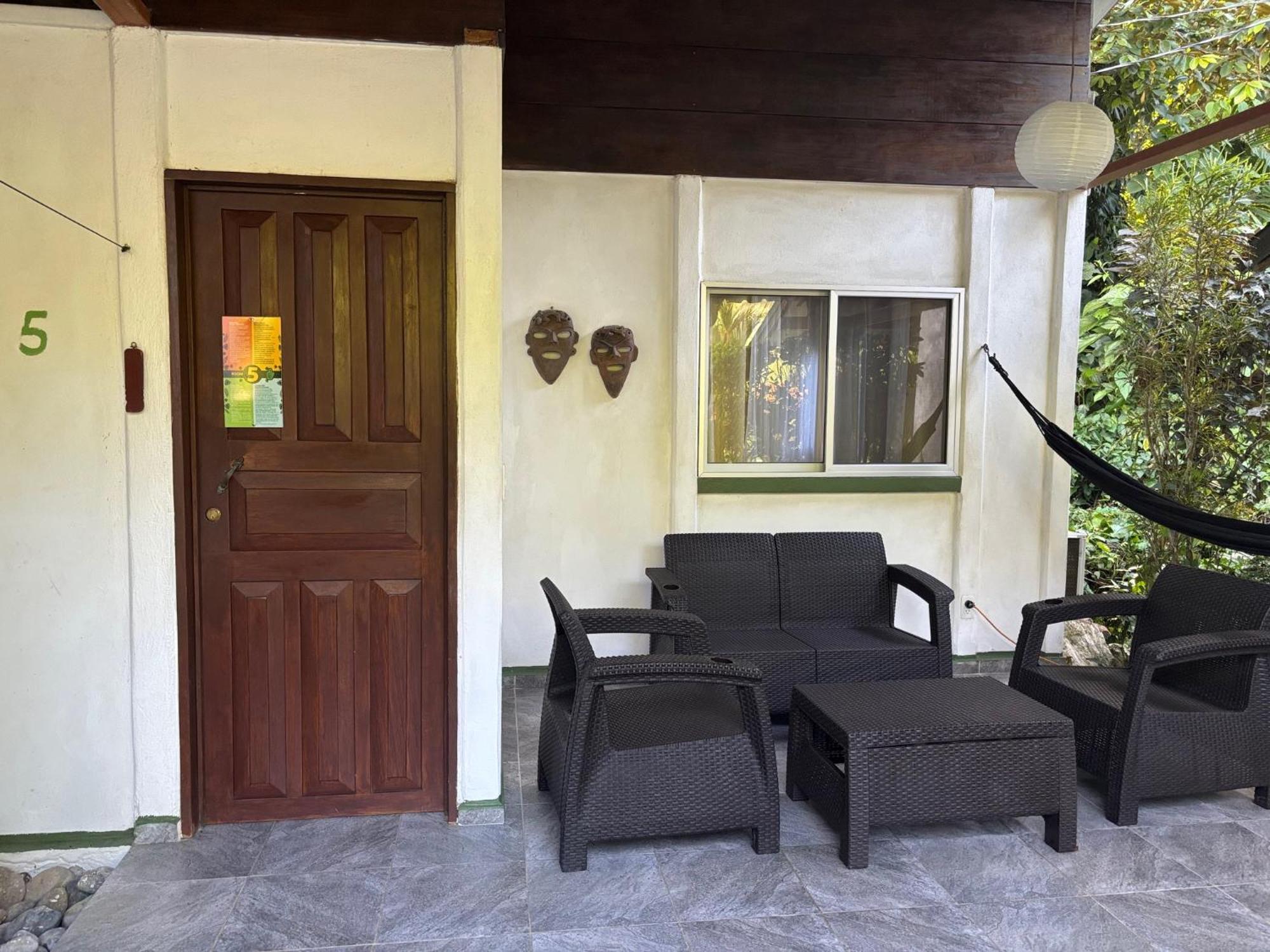 Hotel Suizo Loco Lodge & Resort Cahuita Buitenkant foto